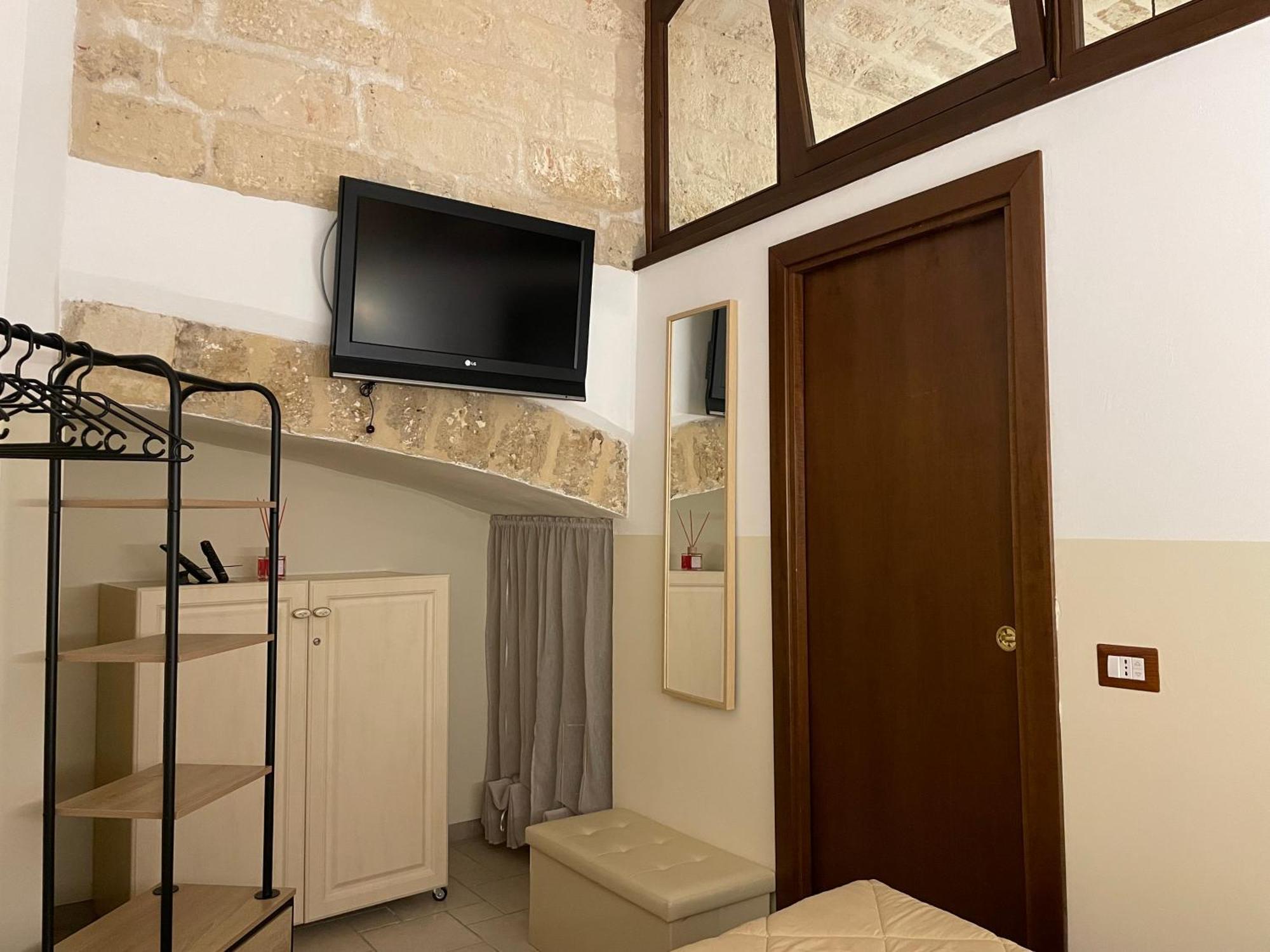 DF room borgo antico Bari Esterno foto